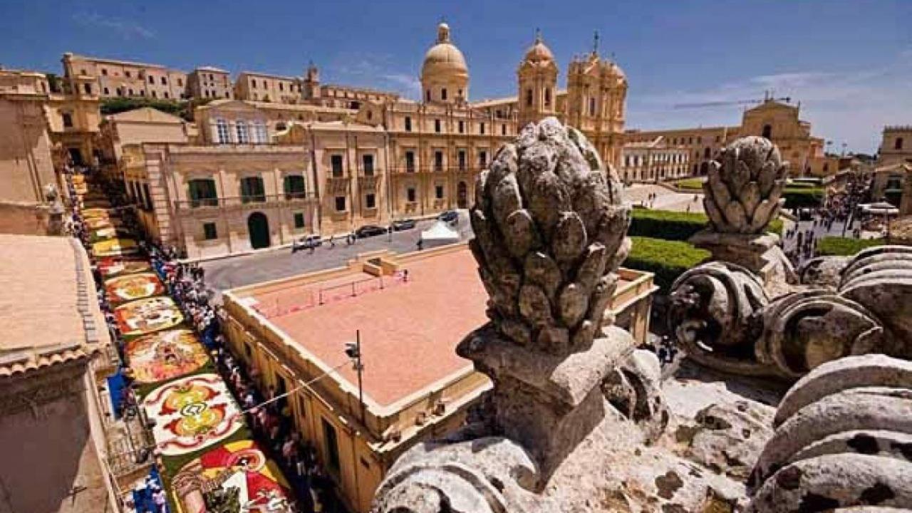 Il Sole Del Mediterraneo Noto Exteriér fotografie